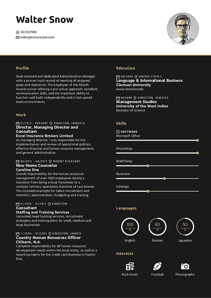 Midnight resume template made by Kickresume resume builder